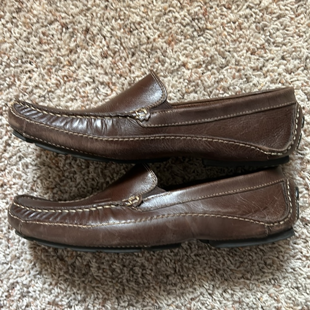 Clarks Men’s Brown Leather Driving Loafers. Size 10